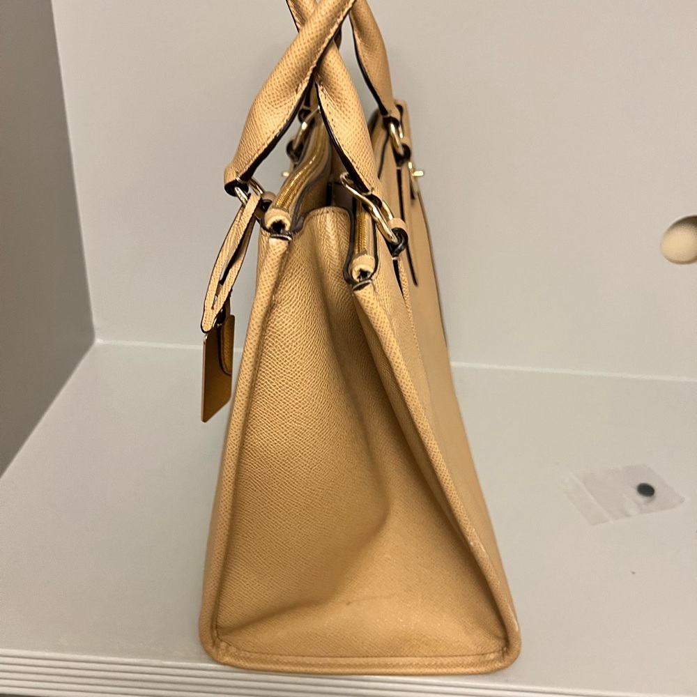 Coach Leather Tote/ Satchel/ Handbag Beige/Tan pebbled leather - Picture 2 of 7